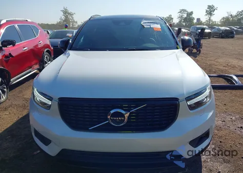 2021 Volvo Xc40 T5 R-Design from USA, damaged, VIN YV4162UM4M2612558